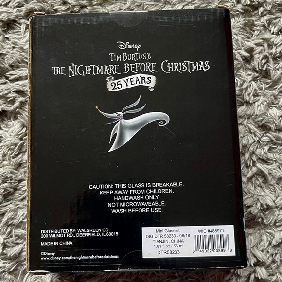 Nightmare Before Christmas 25th Anniversary Shot Glass Set - Picture 3 of 4